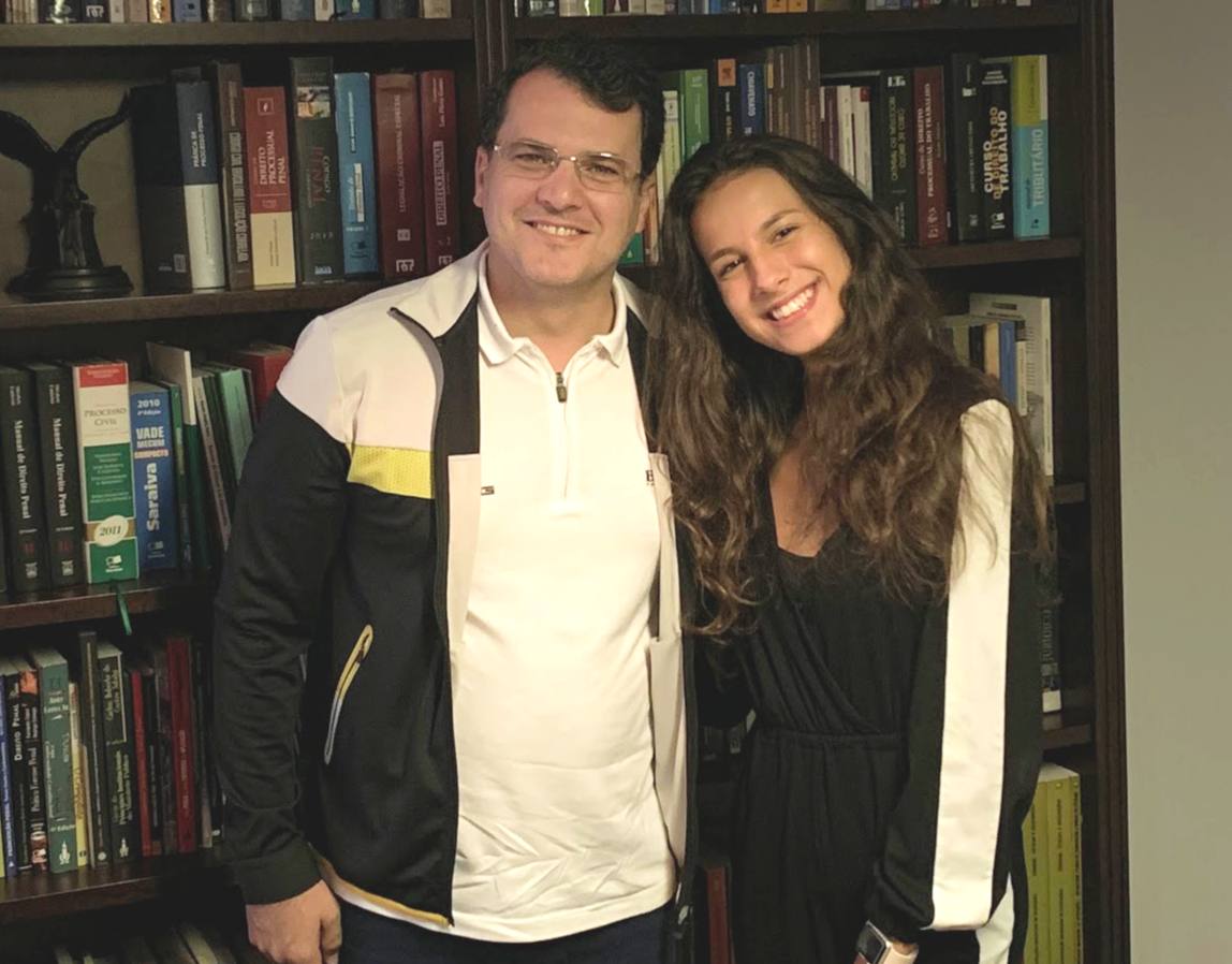 Entrevista com Alexandre Queiroz, advogado criminalista. - Folha Única