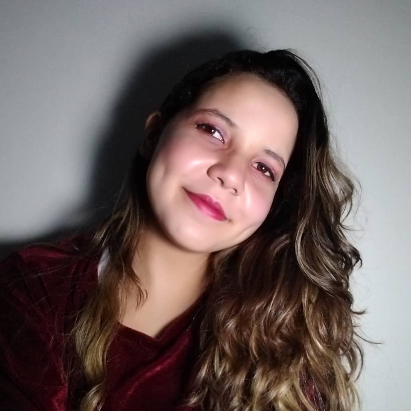 Foto de perfil de Helena Delmontes - Corretora