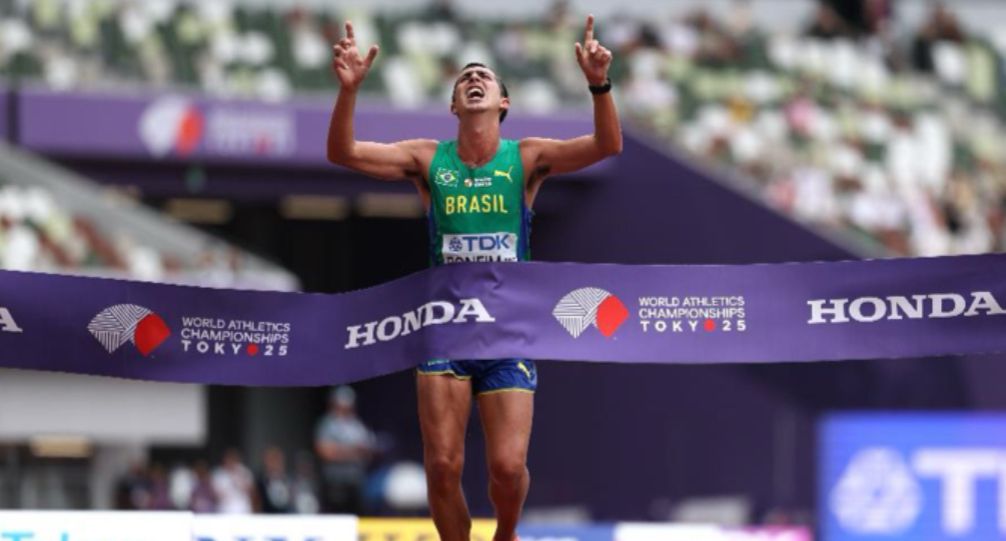 Como a trajetória de Caio Bonfim pode ser uma inspiração para os estudantes durante a vida acadêmica.